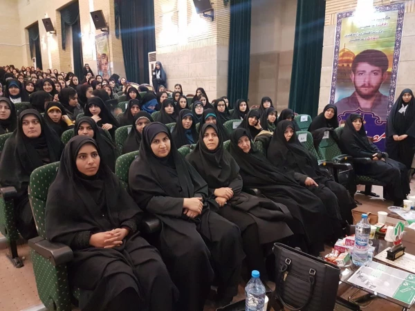 در سالروز تشکیل بسیج دانشجویی به فرمان حضرت امام خمینی (ره) و گرامیداشت هفته بسیج مراسم شکوه هجرت در راستای تجلیل از گروه های جهادی برگزار شد 2