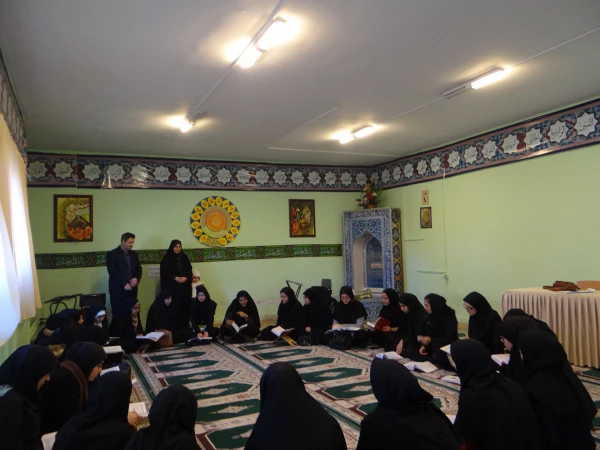 بازدید دکتر محمود لو ودکتر پایز از روند اجرایی کارگاه آموزش قرائت قرآن در کلاسهای فرهنگی 2