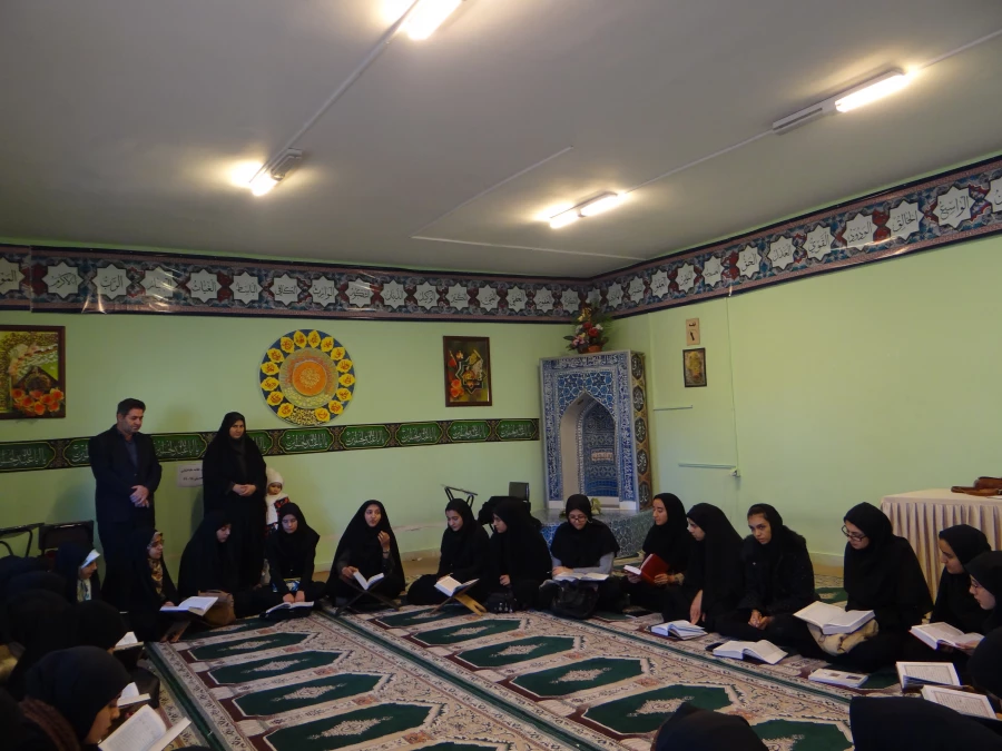 بازدید دکتر محمود لو ودکتر پایز از روند اجرایی کارگاه آموزش قرائت قرآن در کلاسهای فرهنگی 3