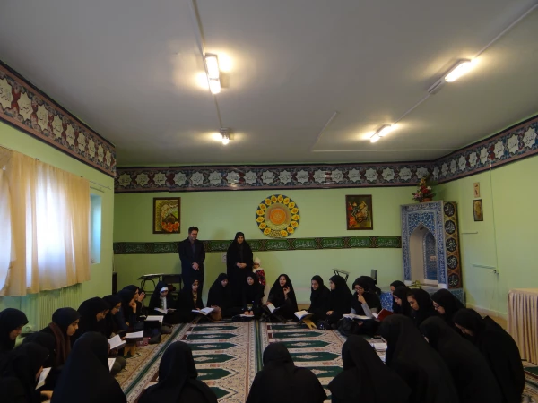 بازدید دکتر محمود لو ودکتر پایز از روند اجرایی کارگاه آموزش قرائت قرآن در کلاسهای فرهنگی 4