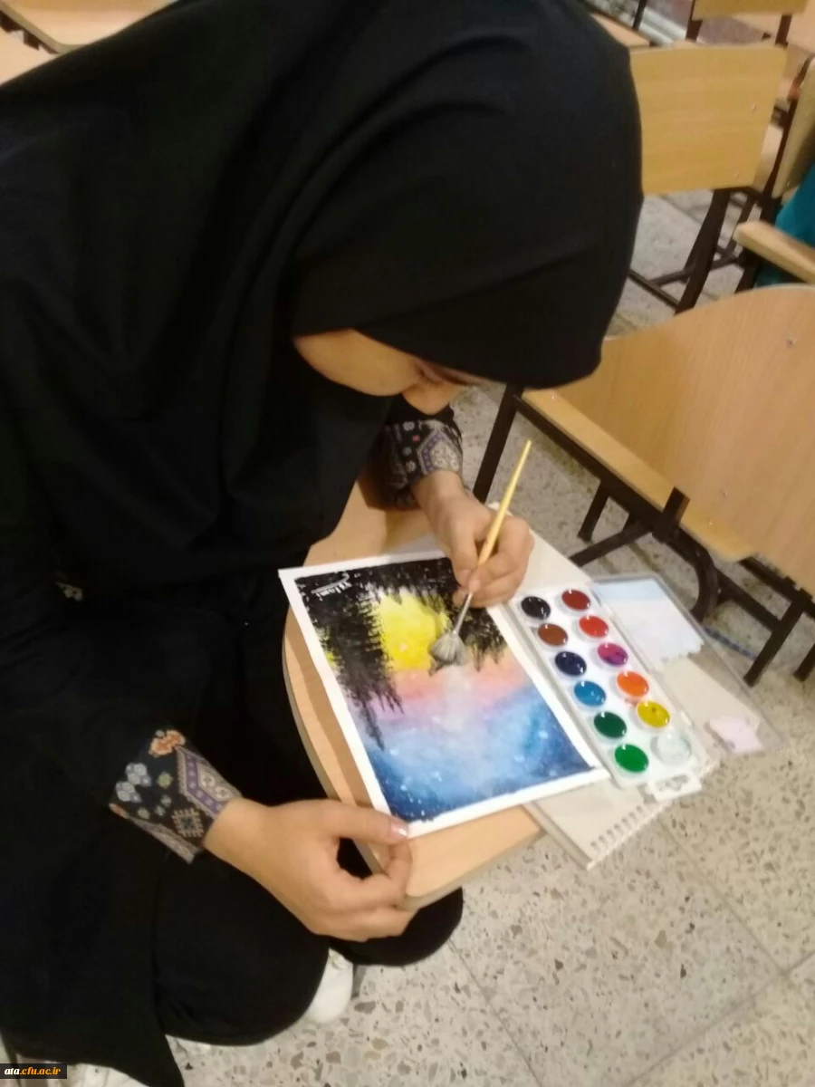 گزارش تصویری کارگاه آموزشی نقاشی و طراحی توسط دانشجو معلم سرکار خانم سمیه خانی در سرای دانشجویی 2