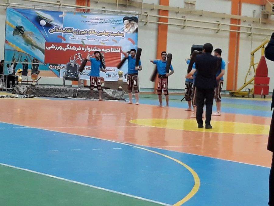 حضور دکتر محمودلو سرپرست امور پردیس های استان آذربایجان غربی و دکتر پایز سرپرست پردیس علامه طباطبایی در جشنواره فرهنگی ورزشی شهید حسن باقری 4