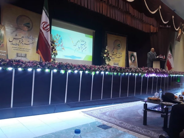 حضور دکتر محمودلو و دکتر پایز در همایش بزرگداشت هفته پژوهش در اداره کل آموزش و پرورش استان آذربایجان غربی 4