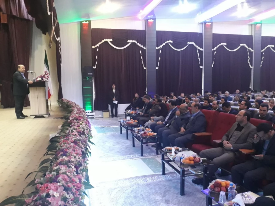 حضور دکتر محمودلو و دکتر پایز در همایش بزرگداشت هفته پژوهش در اداره کل آموزش و پرورش استان آذربایجان غربی 5