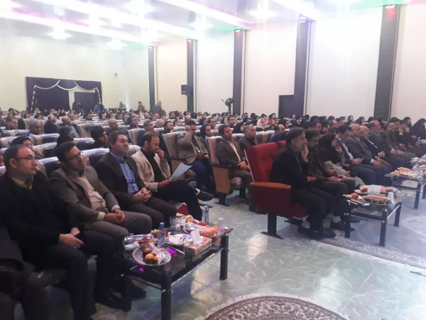 حضور دکتر محمودلو و دکتر پایز در همایش بزرگداشت هفته پژوهش در اداره کل آموزش و پرورش استان آذربایجان غربی 6