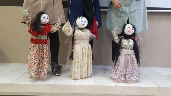 برگزاری کارگاه هنر با تکنیک اجرای عروسک نخی با عنوان عروسی محلی 2