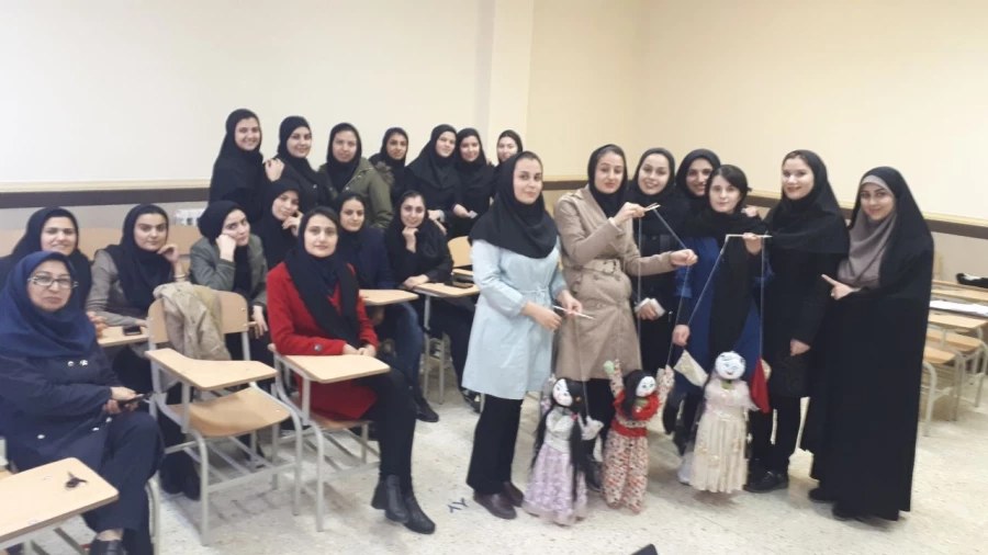 برگزاری کارگاه هنر با تکنیک اجرای عروسک نخی با عنوان عروسی محلی 3
