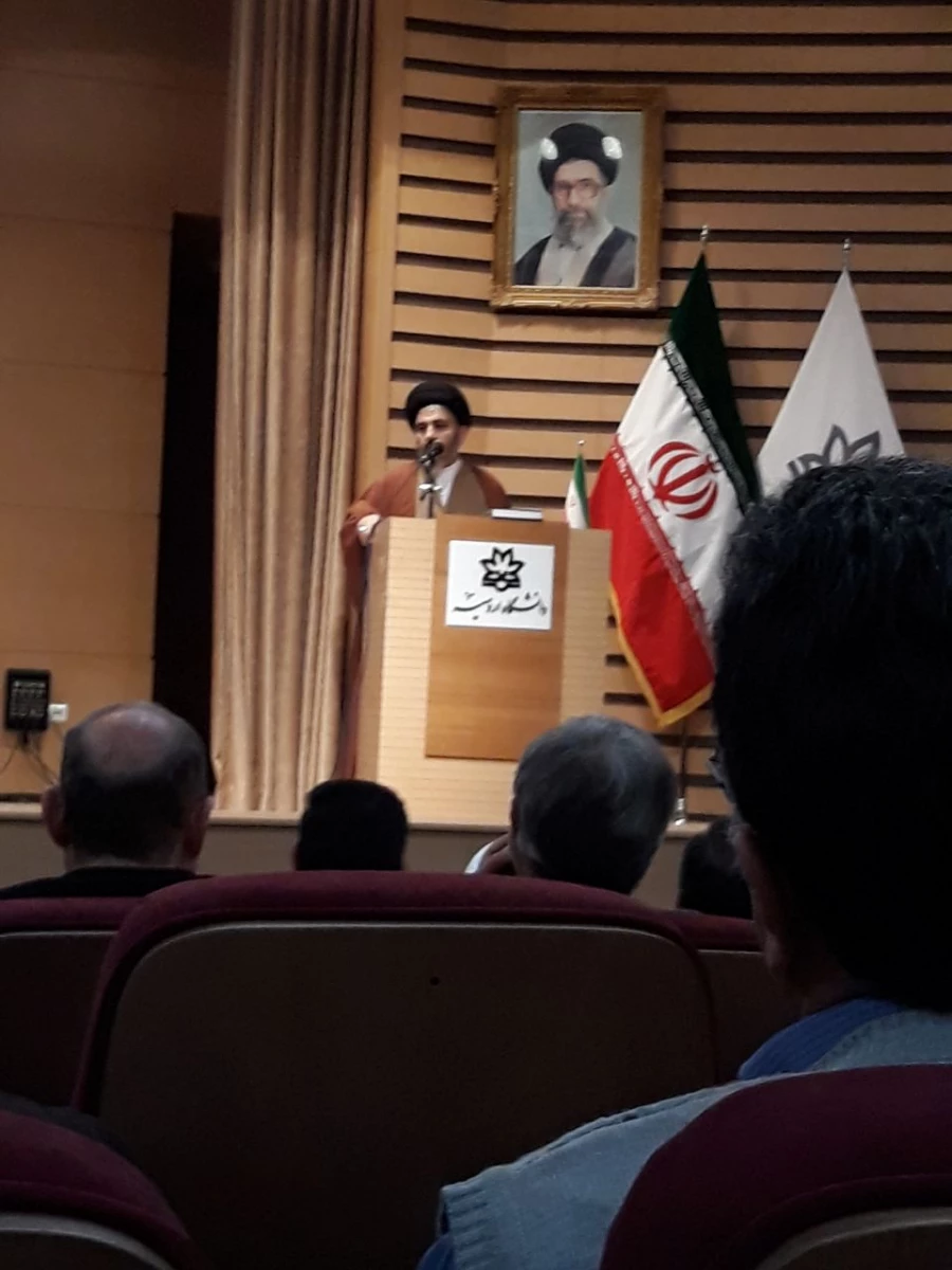حضور دکتر محمودلو سرپرست امور پردیس های استان و دکتر پایز سرپرست پردیس علامه طباطبایی ارومیه در نشست ویژه وحدت حوزه و دانشگاه در دانشگاه ارومیه 4
