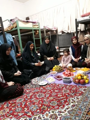 دکتر پایز سرپرست پردیس علامه طباطبایی ارومیه به همراه دکتر حمزه لو معاون آموزشی، فرهنگی و پژوهشی پردیس شب یلدا را در کنار دانشجویان سرای دانشجویی پردیس سپری کردند 6