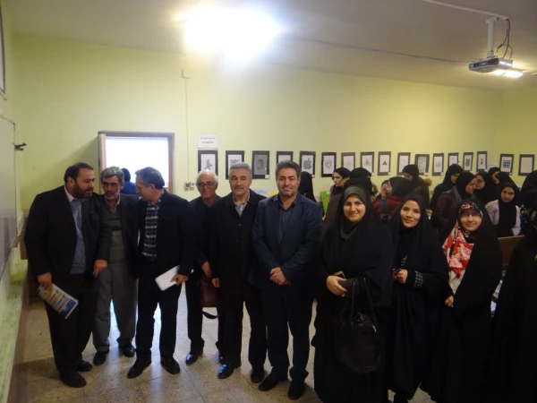 برگزاری نمایشگاه دست سازه های کمک آموزشی به مناسبت هفته پژوهش در پردیس علامه طباطبایی ارومیه 6