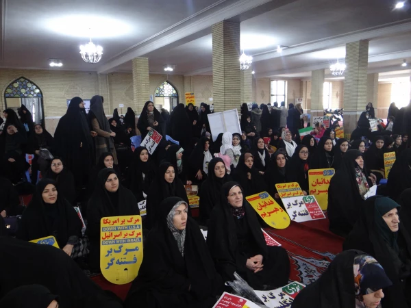 حضور دکتر محمودلو سرپرست امور پردیس های استان و دکتر پایز سرپرست پردیس علامه طباطبایی و کارکنان، اساتید و دانشجویان دانشگاه فرهنگیان در مراسم گرامیداشت یوم الله 9 دی در مصلای امام خمینی (ره) ارومیه 2