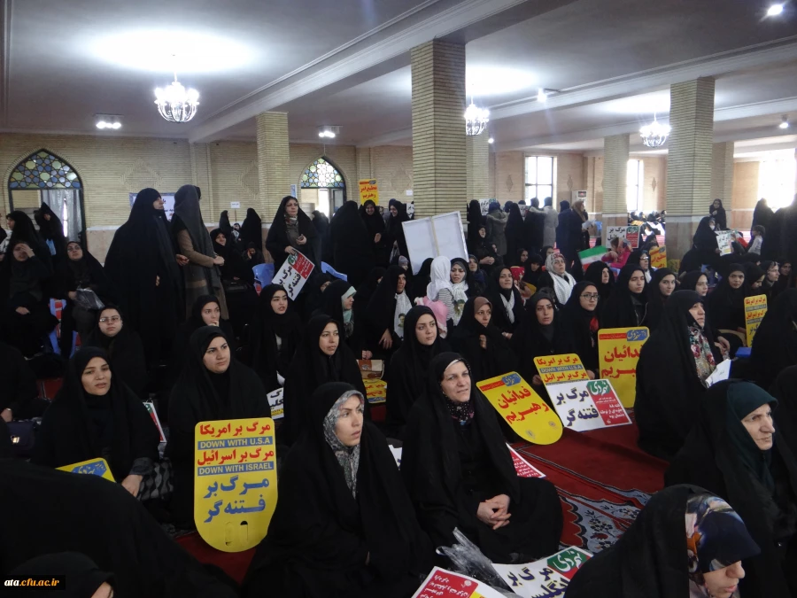 حضور دکتر محمودلو سرپرست امور پردیس های استان و دکتر پایز سرپرست پردیس علامه طباطبایی و کارکنان، اساتید و دانشجویان دانشگاه فرهنگیان در مراسم گرامیداشت یوم الله 9 دی در مصلای امام خمینی (ره) ارومیه 2