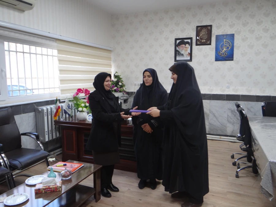 معارفه سرکار خاانم فامیان مدیر گروه آموزشی علوم تربیتی پردیس علامه طباطبایی ارومیه  4