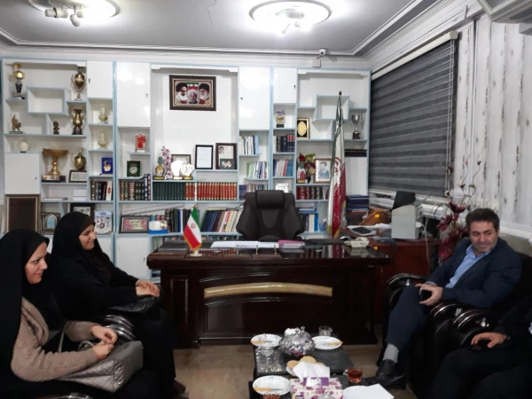 دیدار دکتر محمودلو سرپرست امور پردیس های استان آذربایجان غربی و دکتر پایز سرپرست پردیس علامه طباطبایی ارومیه با فرماندار محترم شهرستان نقده و نماینده محترم مردم شریف نقده در مجلس شورای اسلامی 3