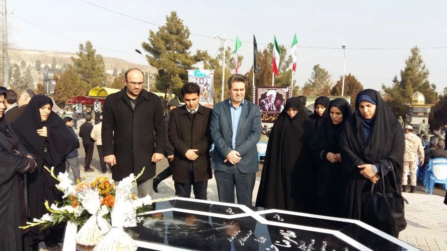 شرکت مدیریت، اساتید و کارکنان دانشگاه فرهنگیان استان در مراسم گرامیداشت قیام مردم قهرمان ارومیه در دوم بهمن ماه 57 8