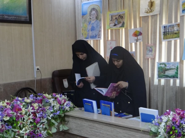 برگزاری نمایشگاه کتاب و آثار هنری به مناسبت گرامیداشت سالروز ولادت صدیقه کبری حضرت فاطمه الزهرا (س) در پردیس علامه طباطبایی ارومیه 2