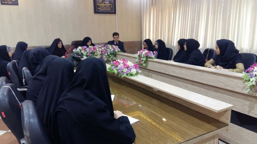 گزارش تصویری از بازدید خانم دکتر قاسمی کارشناس مسئول گسترش فرهنگ دینی و اخلاقی سازمان مرکزی دانشگاه فرهنگیان به عنوان ناظر حوزه فرهنگی از عملکرد فرهنگی پردیس و مرکز آموزش عالی شهید مطهری خوی و نشست با دبیران کانونهای فرهنگی، انجمن های علمی و نشریات و تشکل