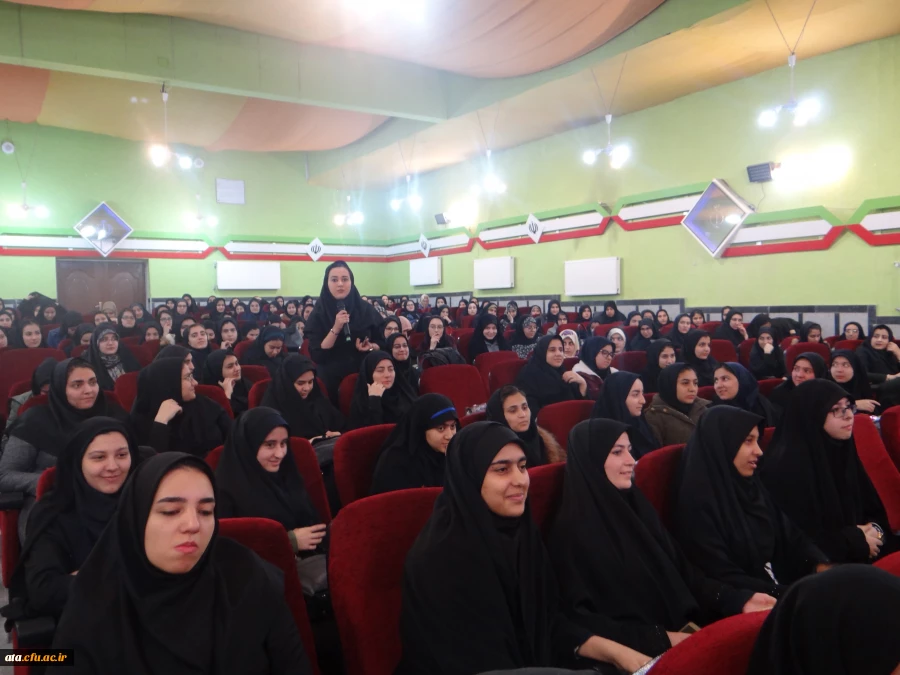 جلسه پرسش و پاسخ دانشجومعلمان و مسئولین پردیس علامه طباطبایی ارومیه با حضور دکتر محمودلو سرپرست امور پردیس های استان آذربایجان غربی و دکتر پایز سرپرست پردیس علامه طباطبایی ارومیه برگزار گردید 5