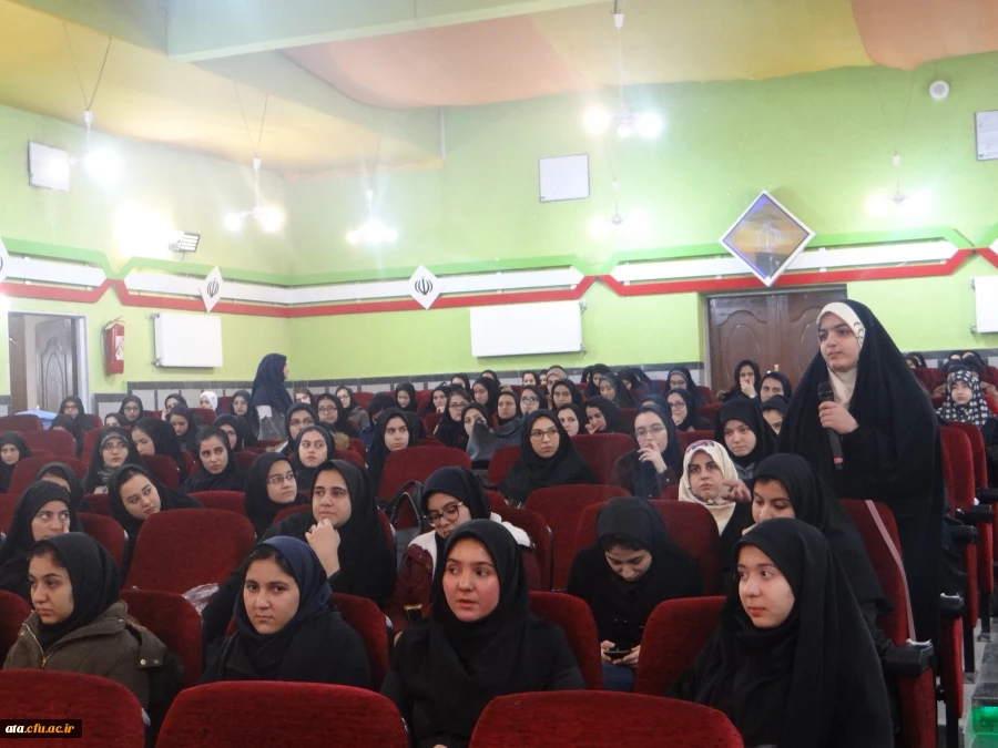 جلسه پرسش و پاسخ دانشجومعلمان و مسئولین پردیس علامه طباطبایی ارومیه با حضور دکتر محمودلو سرپرست امور پردیس های استان آذربایجان غربی و دکتر پایز سرپرست پردیس علامه طباطبایی ارومیه برگزار گردید 6