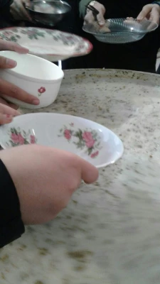 گزارش تصویری پخت آش و فروش به نفع نیازمندان به همت کانون مهدویت و مشارکت گروهی دانشجویان، اساتید و کارکنان خیر و نیکوکار 5