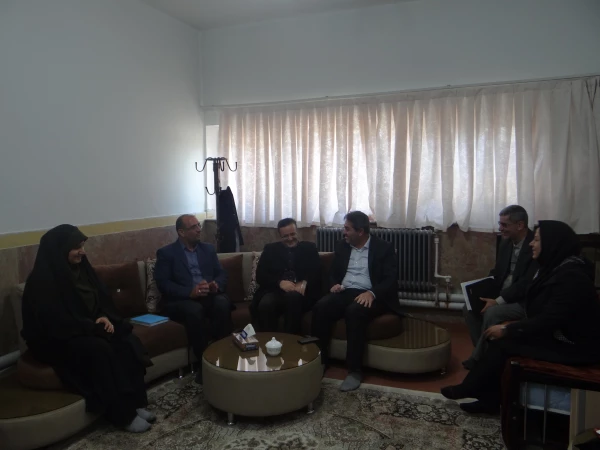 بازدید دکتر دلقندی مشاور اجرایی معاونت طرح و برنامه و توسعه مدیریت و دکتر نصرآبادی مدیر کل امور حقوقی سازمان مرکزی دانشگاه فرهنگیان از پردیس علامه طباطبایی ارومیه 8