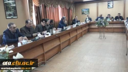 دکتر دلقندی مشاور اجرایی دانشگاه در نشست صمیمی با اساتید و کارکنان آذربایجان غربی:
باید سیره و منش شهدای گرانقدر سرمشق ما قرار گیرند و ما باید با زدودن پلیدی ها از دل، راه به محضر حق تعالی باز کنیم. 2