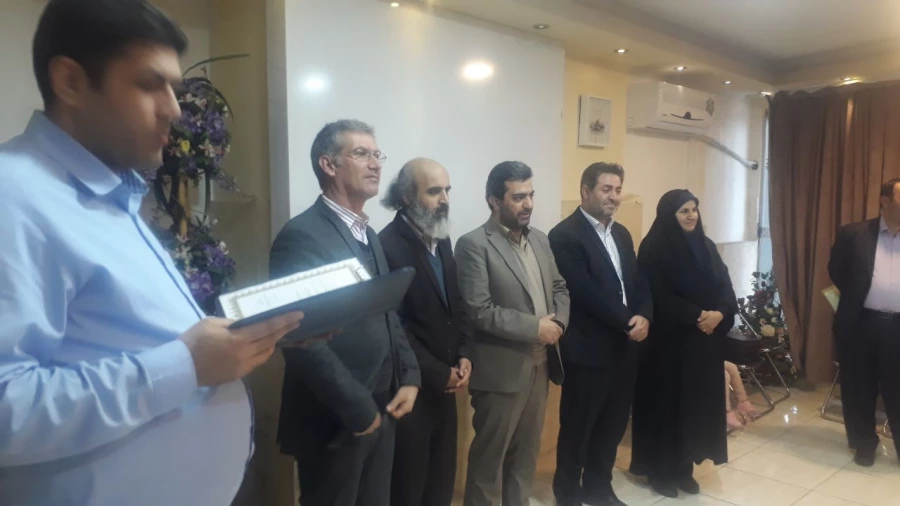 تجلیل دکتر بهادری نماینده محترم مردم شریف ارومیه در مجلس شورای اسلامی از نفرات برتر کنکور سراسری سال 97 با حضور دکتر محمودلو سرپرست امور پردیس های استان آذربایجان غربی و دکتر پایز سرپرست پردیس علامه طباطبایی ارومیه 3