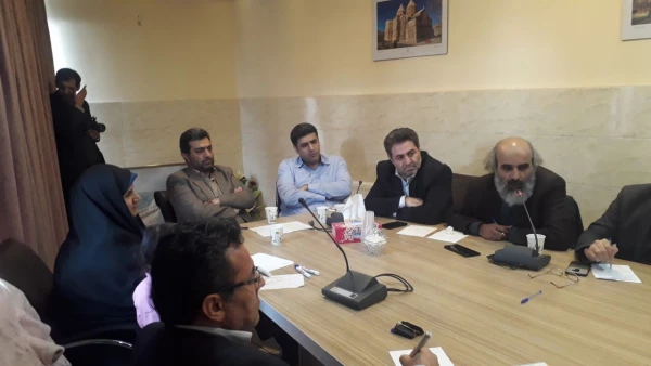 تجلیل دکتر بهادری نماینده محترم مردم شریف ارومیه در مجلس شورای اسلامی از نفرات برتر کنکور سراسری سال 97 با حضور دکتر محمودلو سرپرست امور پردیس های استان آذربایجان غربی و دکتر پایز سرپرست پردیس علامه طباطبایی ارومیه 4