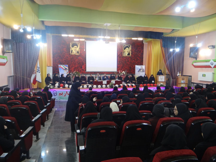 گزارش اهم برنامه های اجرا شده در پردیس علامه طباطبایی ارومیه به مناسبت دهه ی سرآمدی آموزش 7