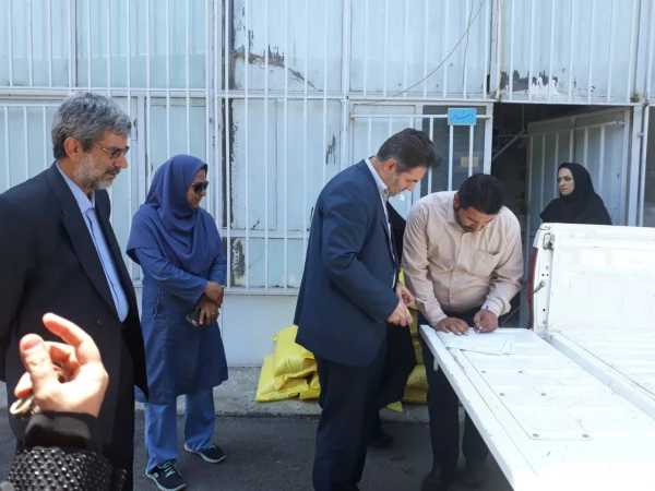 ارسال کمک های غیر نقدی کارکنان، اساتید و دانشجومعلمان پردیس علامه طباطبایی آذربایجان غربی به مناطق سیل زده کشور 7