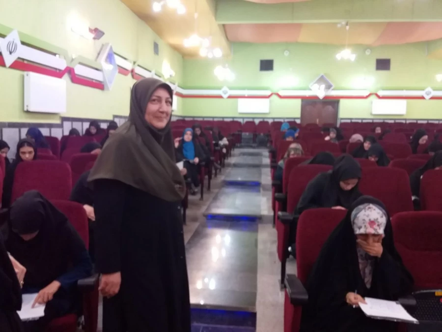 بازدید دکتر پایز سرپرست پردیس علامه طباطبایی ارومیه از حوزه امتحانی در اولین روز امتحانات 4