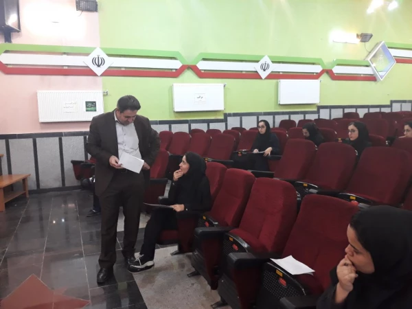 بازدید دکتر محمودلو و هیئت همراه از روند برگزاری امتحانات نیمسال دوم سالتحصیلی 98-97 در پردیس علامه طباطبائی آذربایجان غربی 4