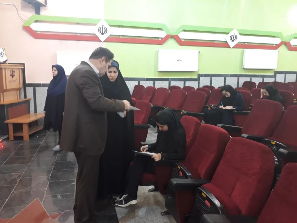 بازدید دکتر محمودلو و هیئت همراه از روند برگزاری امتحانات نیمسال دوم سالتحصیلی 98-97 در پردیس علامه طباطبائی آذربایجان غربی 5