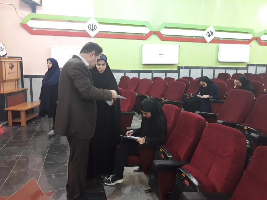 بازدید دکتر محمودلو و هیئت همراه از روند برگزاری امتحانات نیمسال دوم سالتحصیلی 98-97 در پردیس علامه طباطبائی آذربایجان غربی 5
