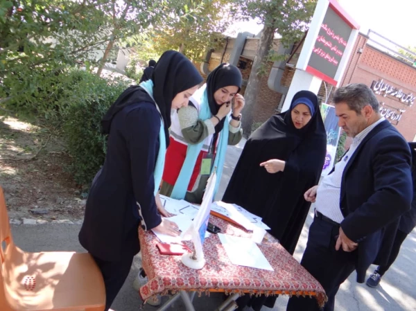 بازدید دکتر محمودلو سرپرست امور پردیس های استان آذربایجان غربی و دکتر پایز سرپرست پردیس علامه طباطبایی ارومیه از فرآیند ثبت نام پذیرفته شدگان آزمون سراسری 1398 در پردیس علامه طباطبایی ارومیه 2