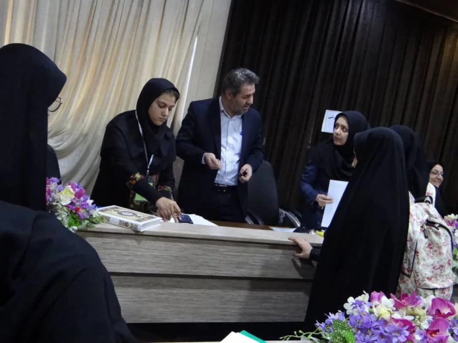 بازدید دکتر محمودلو سرپرست امور پردیس های استان آذربایجان غربی و دکتر پایز سرپرست پردیس علامه طباطبایی ارومیه از فرآیند ثبت نام پذیرفته شدگان آزمون سراسری 1398 در پردیس علامه طباطبایی ارومیه 6