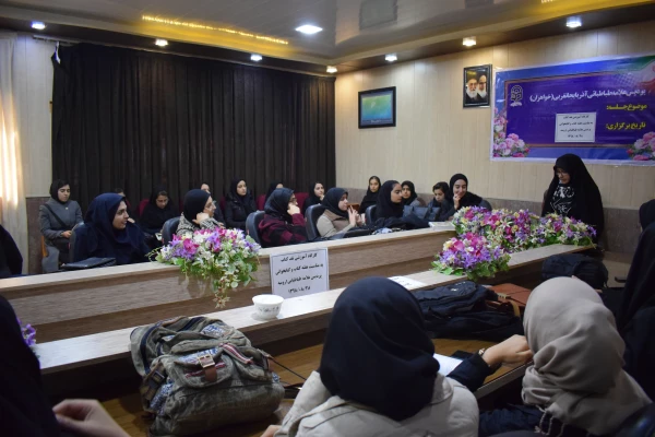 کارگاه آموزشی نقد کتاب در پردیس علامه طباطبایی ارومیه برگزار شد 3