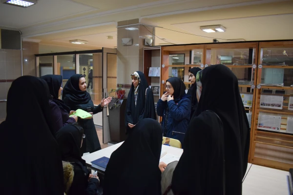 بازدید دانشجومعلمان پردیس علامه طباطبایی آذربایجان غربی از کتابخانه مرکزی ارومیه  2