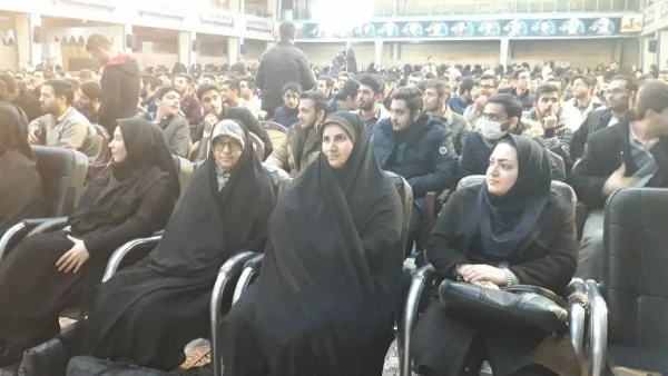 همایش گفتمان دینی در دانشگاه با سخنرانی حجت الاسلام و المسلمین قرائتی برگزار شد 8