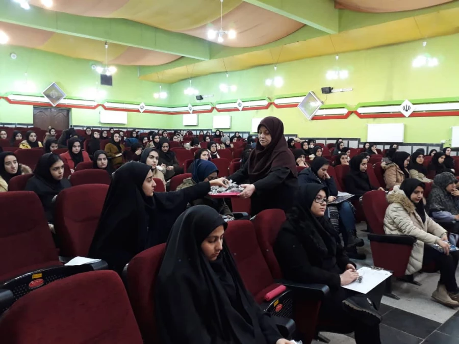 بازدید دکتر پایز از روند برگزاری امتحانات نیمسال اول 99-98 در پردیس علامه طباطبائی آذربایجان غربی 4