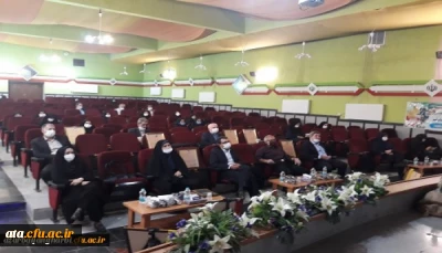 دکتر علی محمودلو مدیر امور پردیس های دانشگاه فرهنگیان استان آذربایجان غربی در آئین آغاز سال تحصیلی جدید:

ما به ارتقای کیفیت در آموزش بها می دهیم و در این راستا از نکته نظرات و ایده های اساتید و دانشجویان استقبال می کنیم
